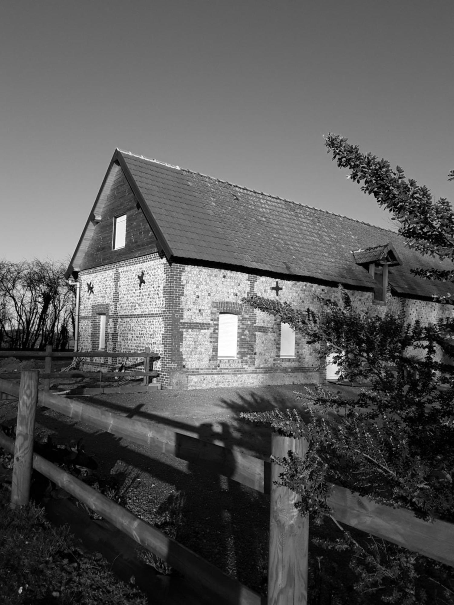 La Grange Aux Hortensias Thiergeville ภายนอก รูปภาพ